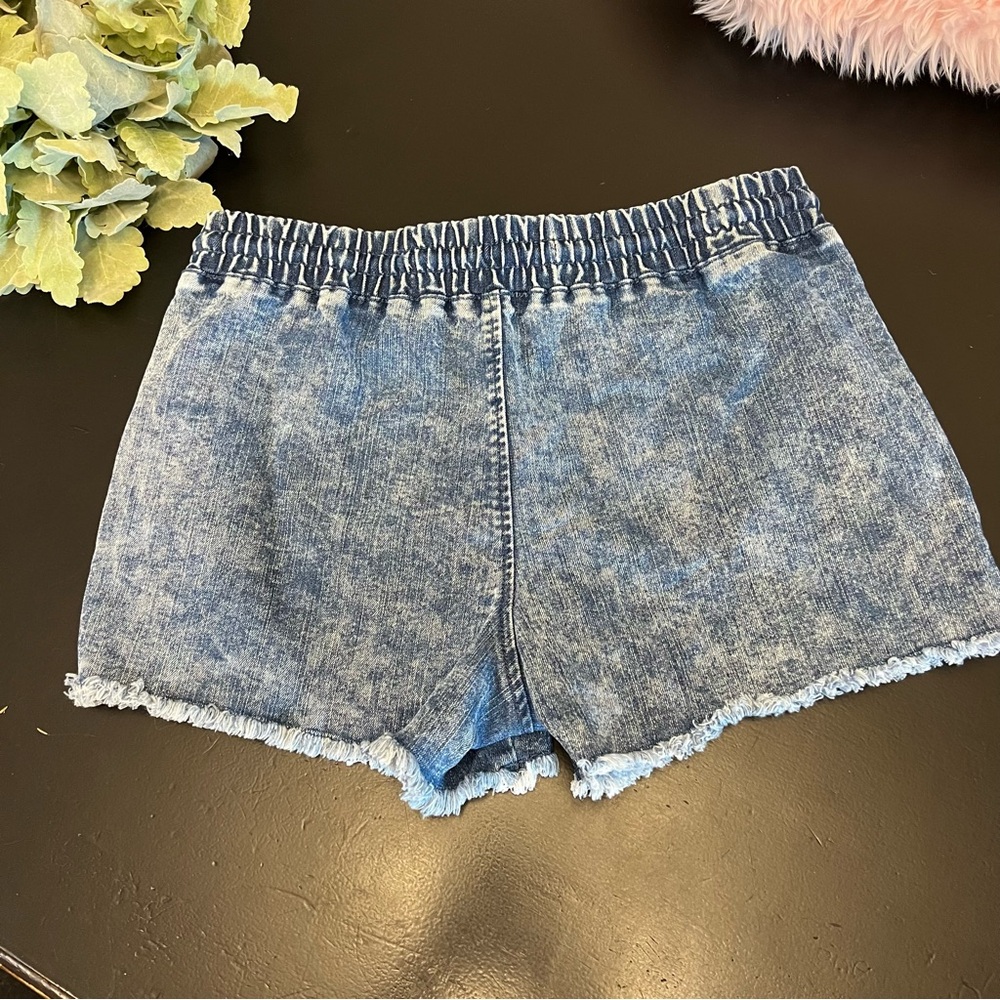 Love, Fire Pull On Elastic Waist Acid Wash Blue‎ Denim Raw Hem Jean Shorts Sz S - Picture 7 of 8